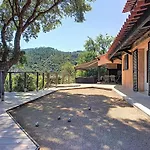Les Roches Hacienda Provencale