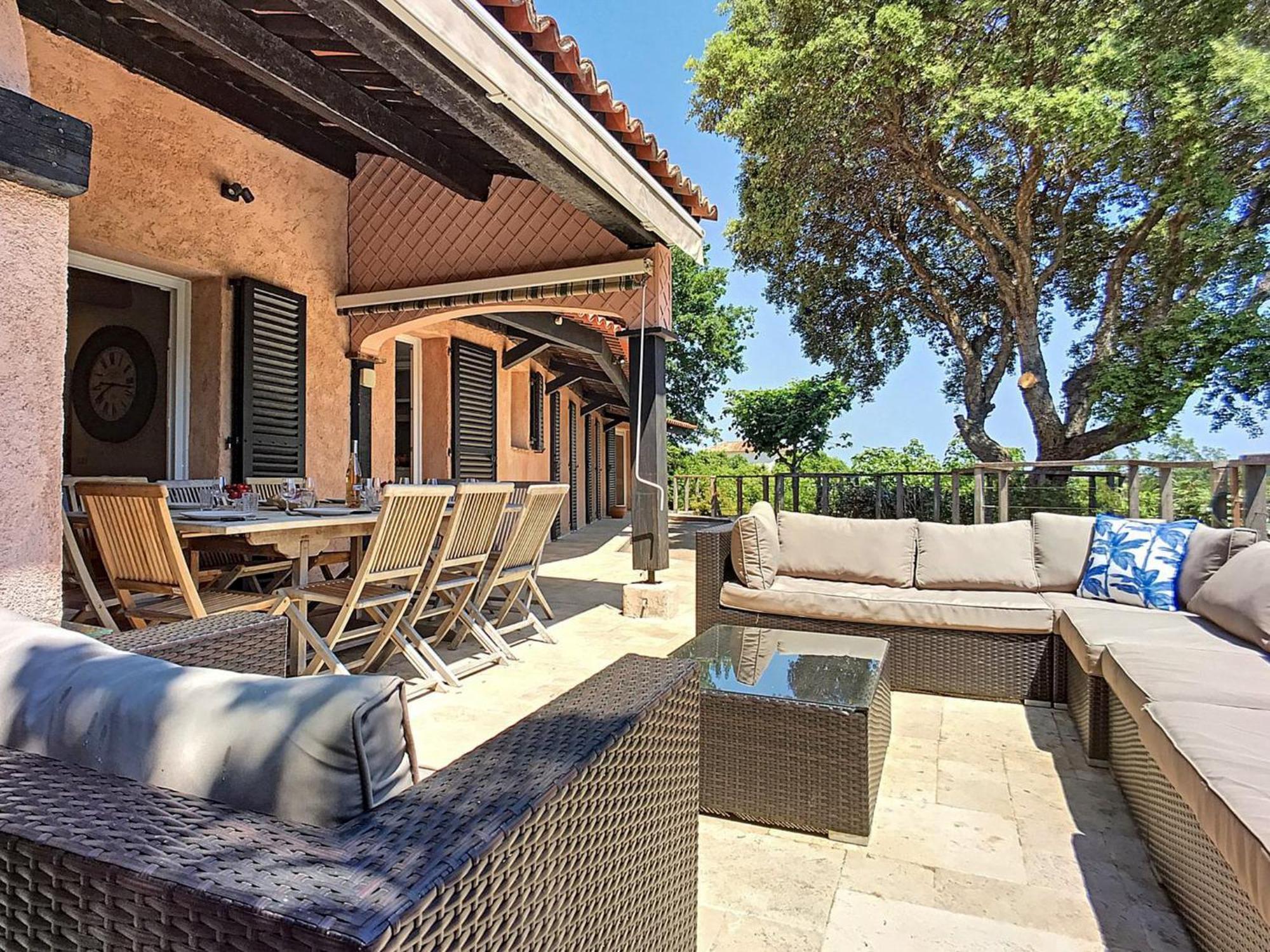 Les Roches Hacienda Provencale *