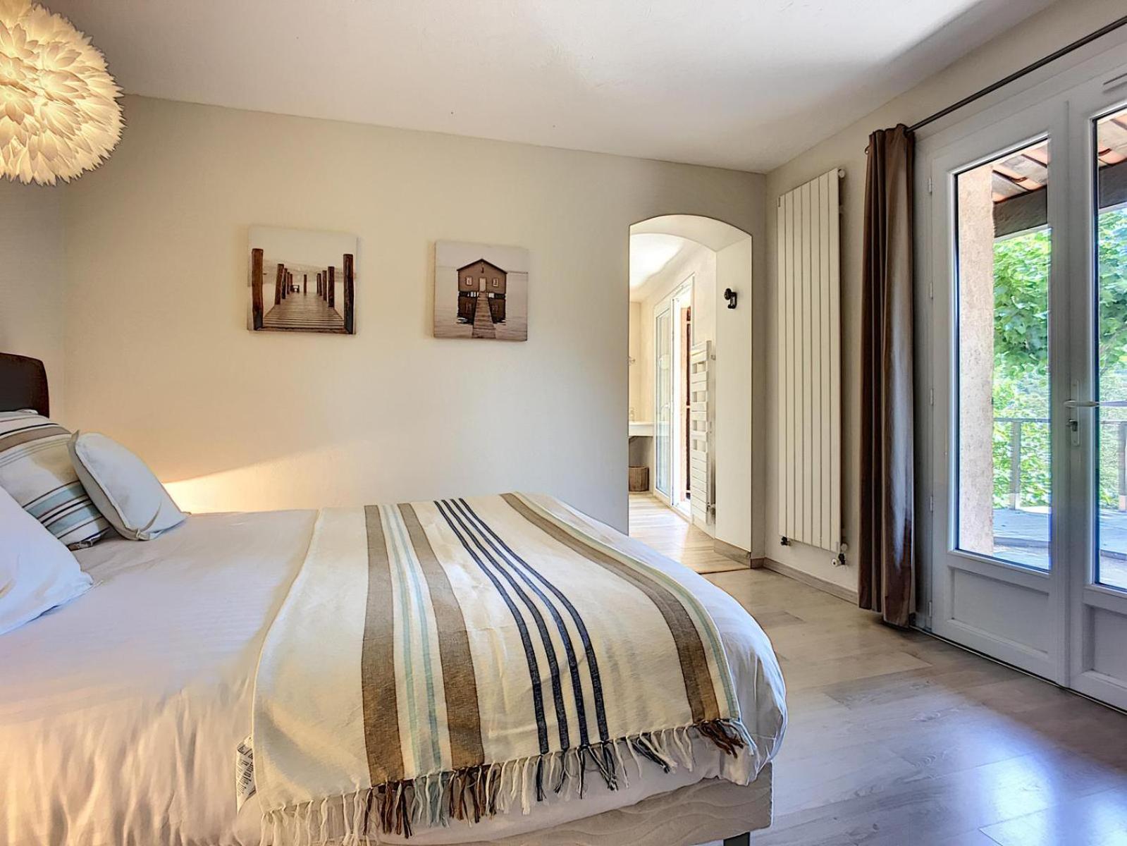 Les Roches Hacienda Provencale Fréjus